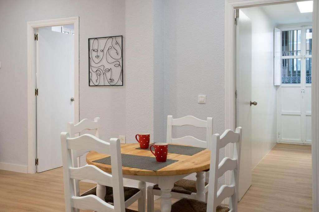 Apartamentos Alfaqueque B เซบีญา ภายนอก รูปภาพ