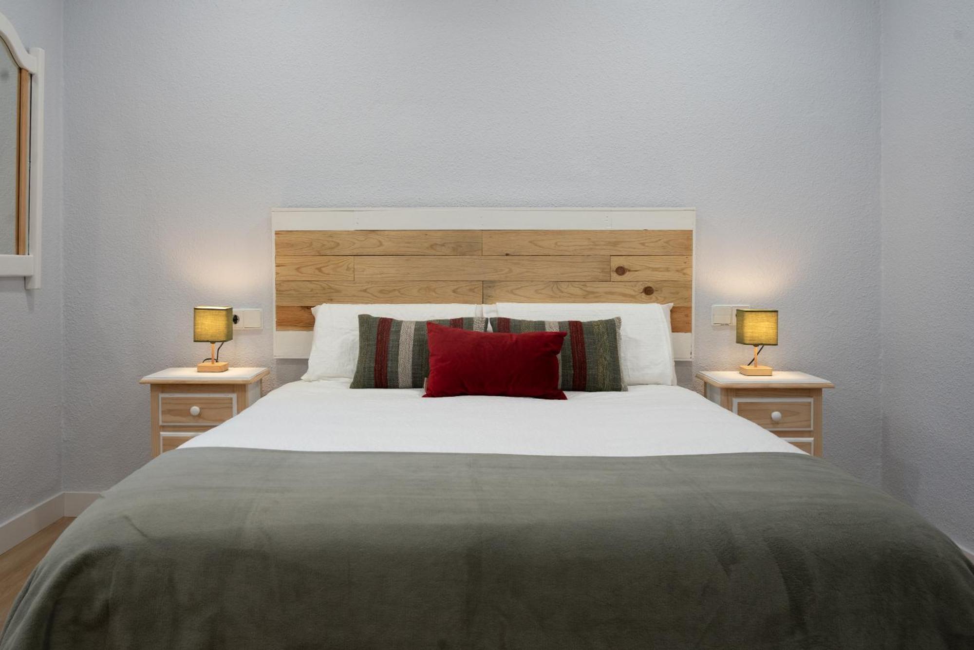Apartamentos Alfaqueque B เซบีญา ภายนอก รูปภาพ